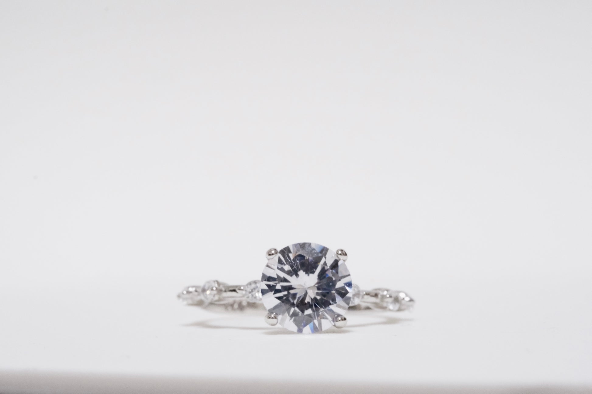 925 Silver Ring with Round Center CZ